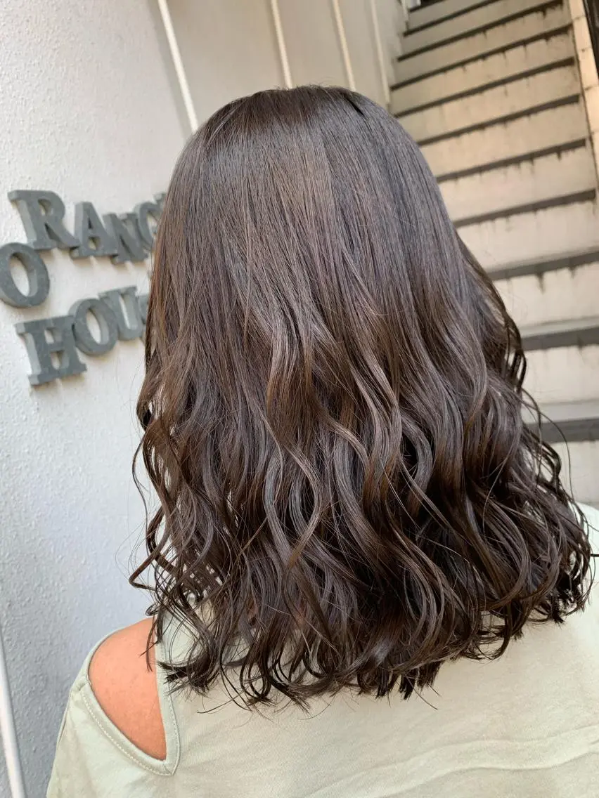 ミディアム ヘアカラー トリートメント 丸山 亜加理のヘアスタイル