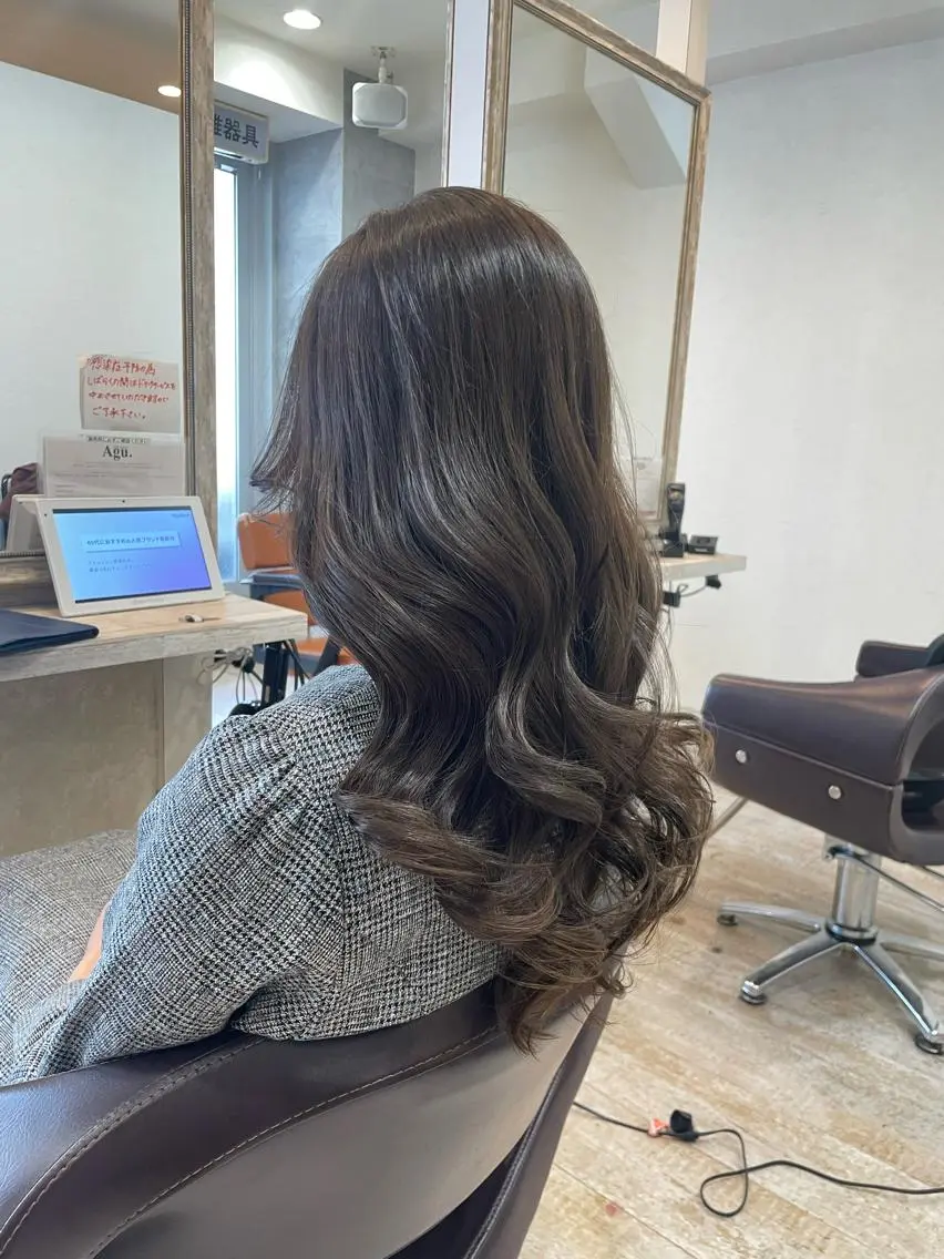 ロング カラー ヘアカラー トリートメント 小顔/似合わせカット 杉山莉菜のヘアスタイル