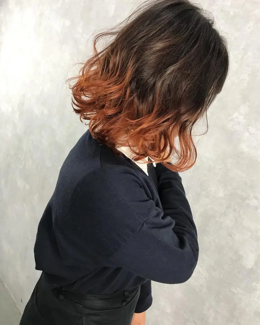 ミディアム カラー グラデーションカラー ハイライトカラー オレンジ ハイライト TOMOYA/ ショート、レイヤーのヘアスタイル