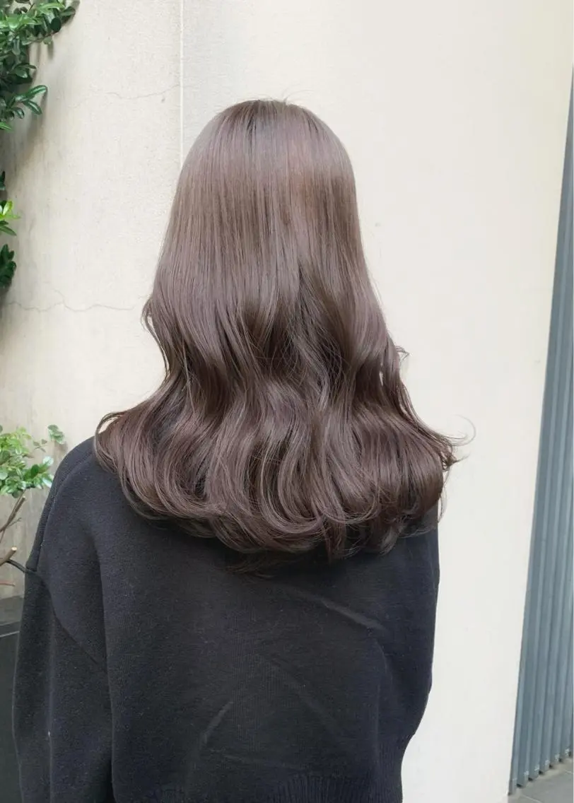 セミロング カラー ベージュカラー ブリーチ ブラウンカラー ブラウンベージュ ブリーチなしカラー カット ヘアカラー トリートメント 矢野 晃平のヘアスタイル