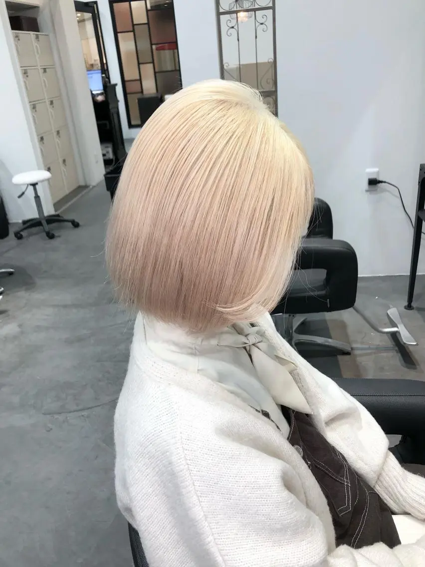 ショート カラー LOOP hairのヘアスタイル