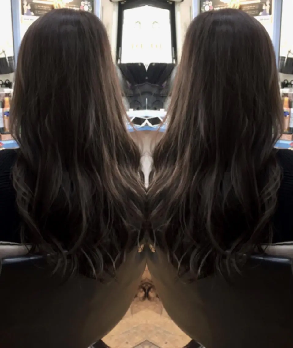 ロング カラー ヘアアレンジ アッシュ ハイライトカラー シルバー シルバーアッシュ 外国人風カラー ヘアカラー 三輪 太一のヘアスタイル