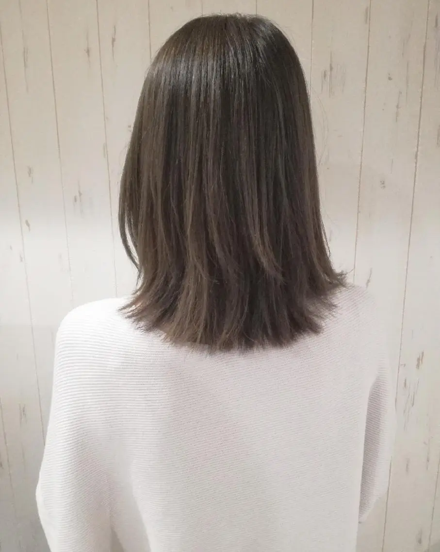 ミディアム カラー ダークグレー ダークグレージュ グレージュ 西川 敏夫のヘアスタイル