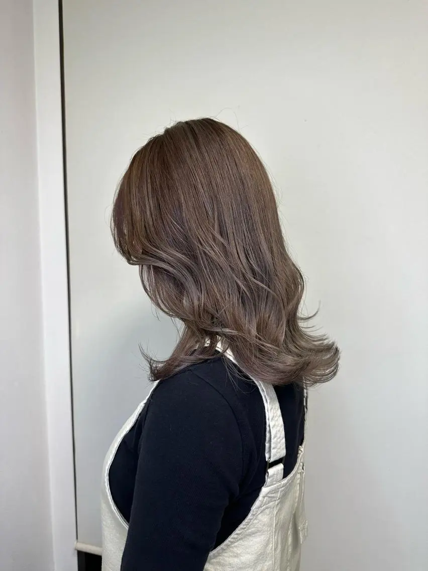 ミディアム カラー カット ヘアカラー トリートメント ブリーチカラー🫧 森　凪沙のヘアスタイル
