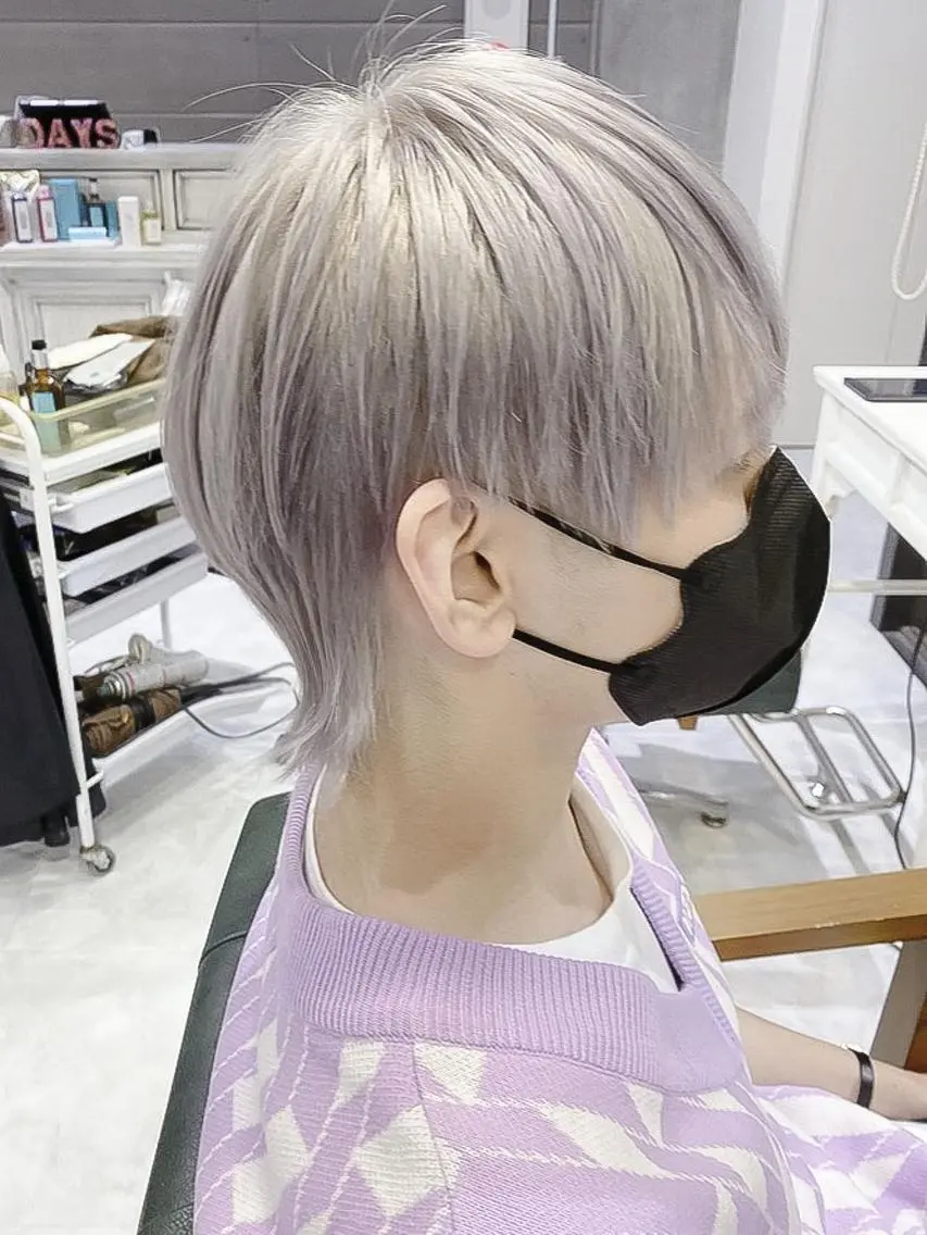 ショート カラー メンズ メンズブリーチ メンズハイトーン ブリーチ ケアブリーチ 透明感カラー Days 透明感カラーのヘアスタイル