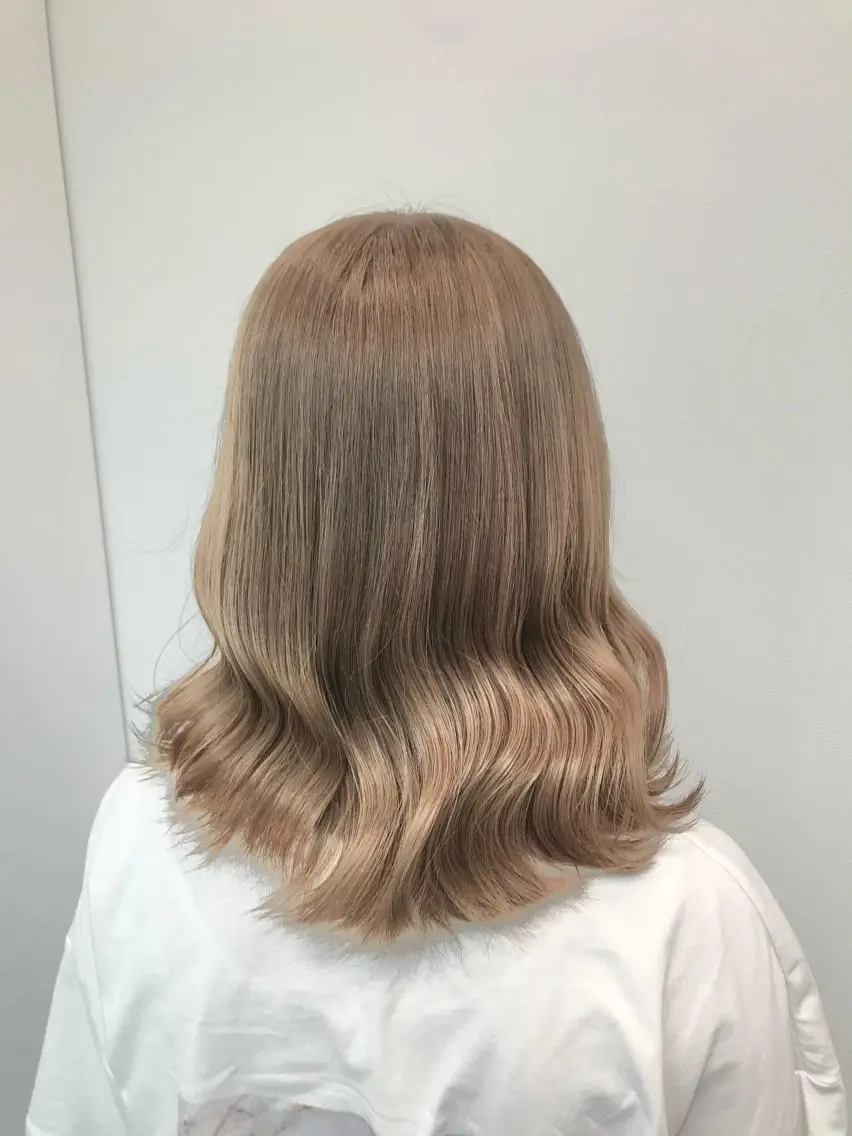 セミロング カラー ヘアカラー トリートメント 🍒韓国暖色ヘア NO.1🍒🪽のヘアスタイル