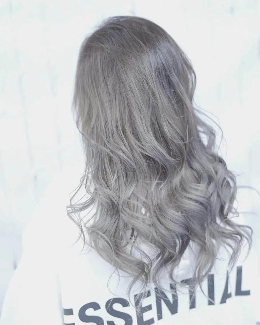 ロング カラー Crystal 船橋のヘアスタイル