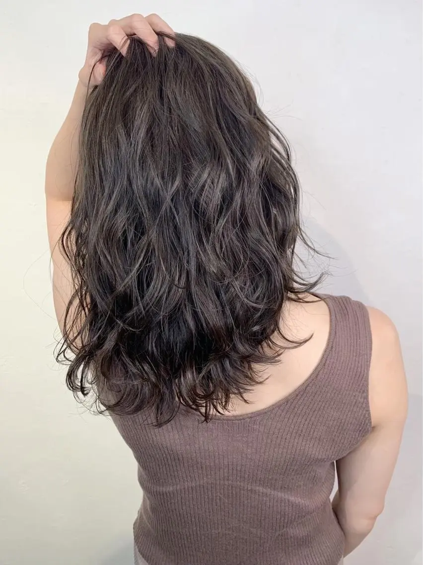 セミロング カラー _WHITE 高槻のヘアスタイル
