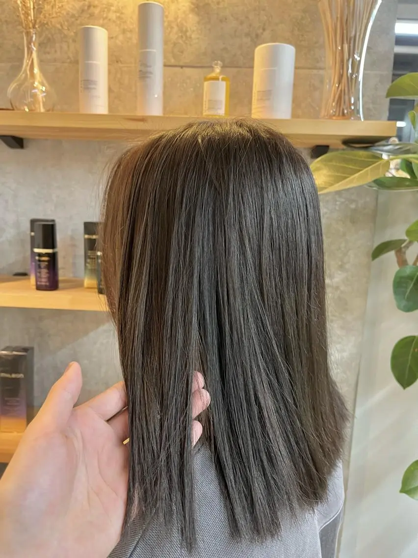 ミディアム カラー ブリーチ ケアブリーチ ダブルカラー イヤリングカラー ハイライトカラー ヘアカラー トリートメント ハイトーンカラ ー/小川のヘアスタイル
