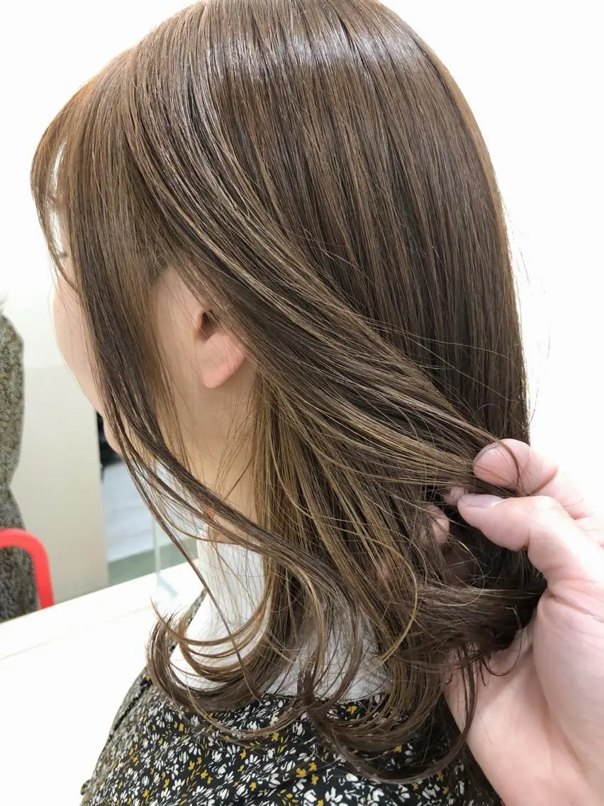 ミディアム カラー 三輪 恭平のヘアスタイル