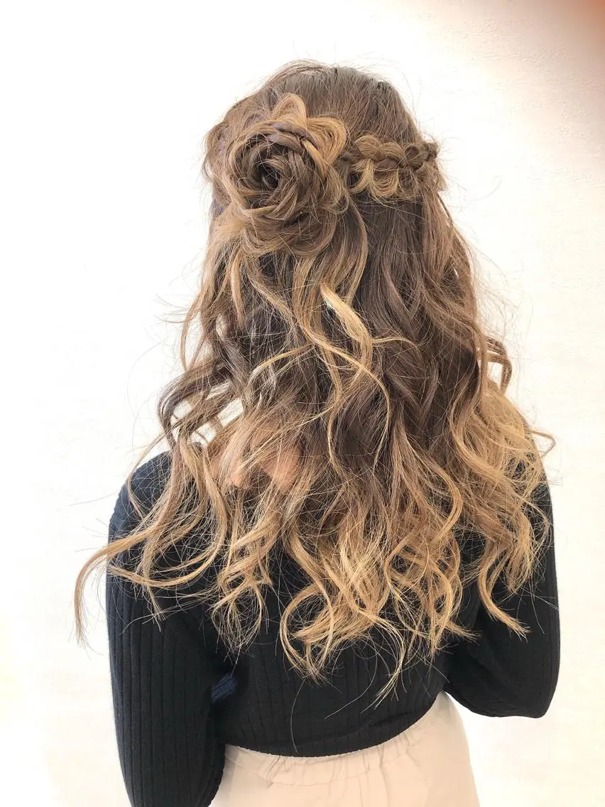 ロング ヘアアレンジ ハーフアップ 安田 美由紀のヘアスタイル