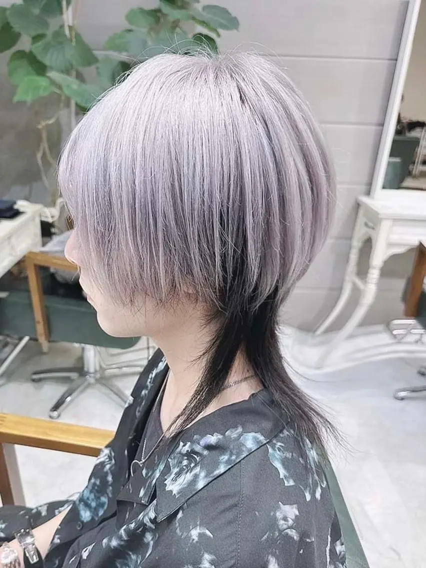 カラー メンズ メンズブリーチ メンズハイトーン メンズインナーカラー メンズウルフカット 黒髪 DAYS Men’sのヘアスタイル
