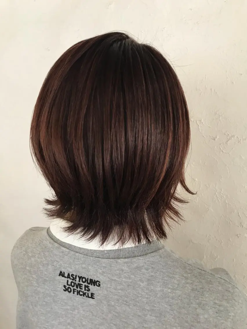 ショート カラー パープルカラー 伊藤 優希のヘアスタイル