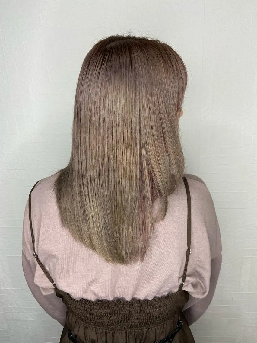 セミロング カラー 全店売上No.1🏆 ✨深江裕稀のヘアスタイル