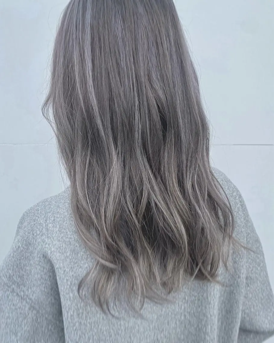 ロング カラー 💘韓国カラー💘 クルミのヘアスタイル