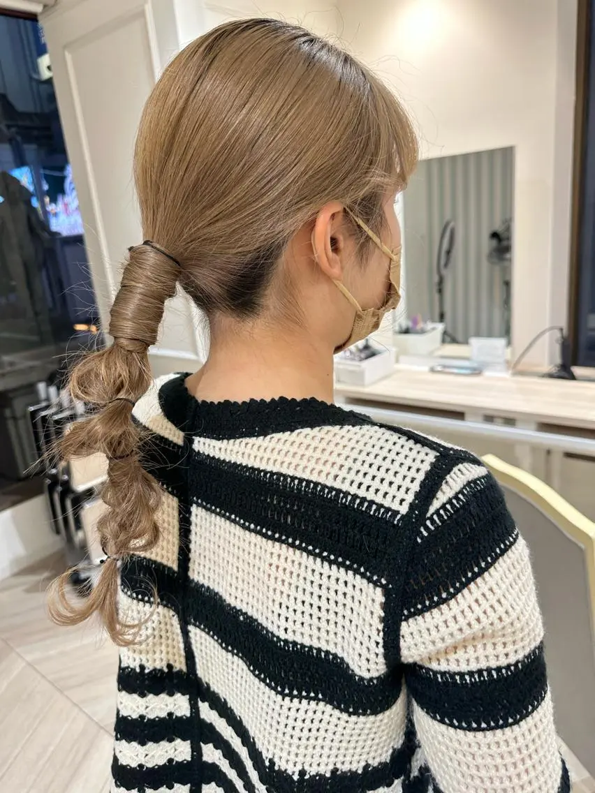ヘアアレンジ 小顔レイヤー/ ベージュ🤍Rieのヘアスタイル