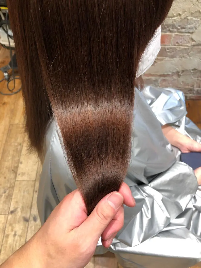 ミディアム カラー パーマ バレイヤージュ ブリーチ ケアブリーチ ダブルカラー ハイライトカラー カット ヘアカラー 縮毛矯正 トリートメント 銀座✨レイヤーカット 顔まわり/坂本亜裟海のヘアスタイル