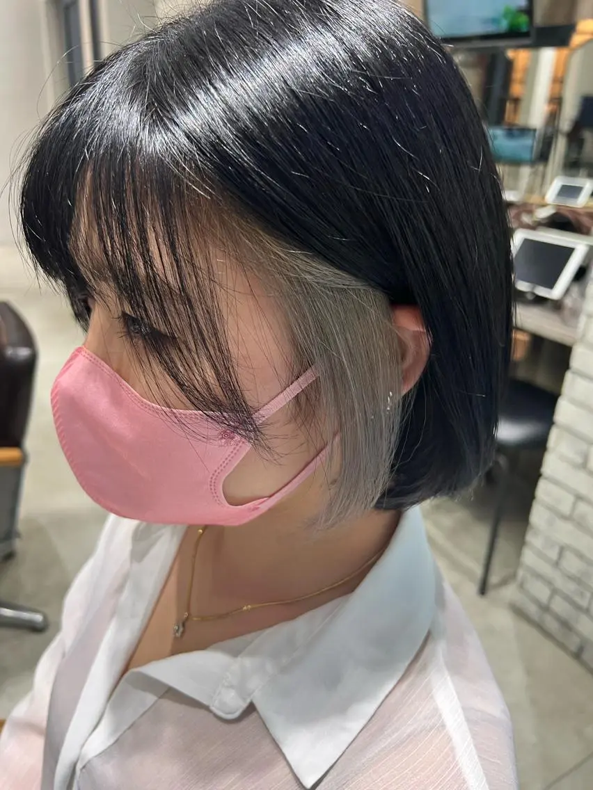 ミディアム カラー アディクシーカラー 黒髪 ブリーチ ブルーカラー ブルーブラック ヘアカラー 🌿ニュアンス/髪質 改善🌿Fukudaのヘアスタイル