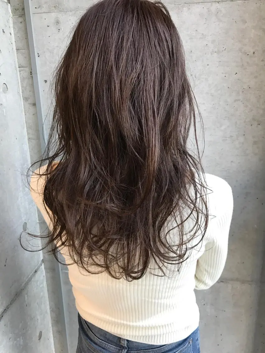 ロング アッシュ 大栗 佑也  髪質改善のヘアスタイル