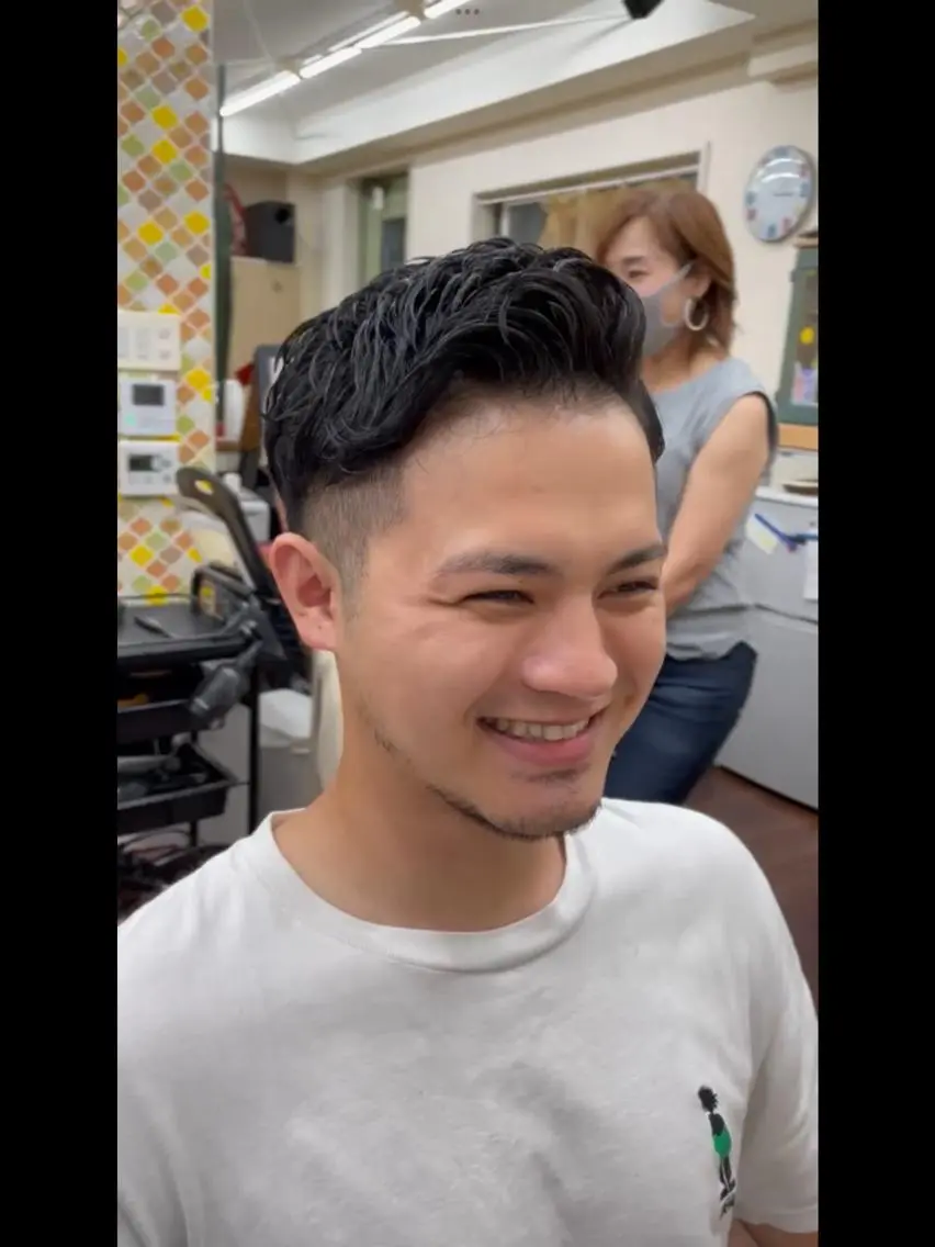 ショート パーマ メンズ メンズパーマ 赤司 泰樹のヘアスタイル