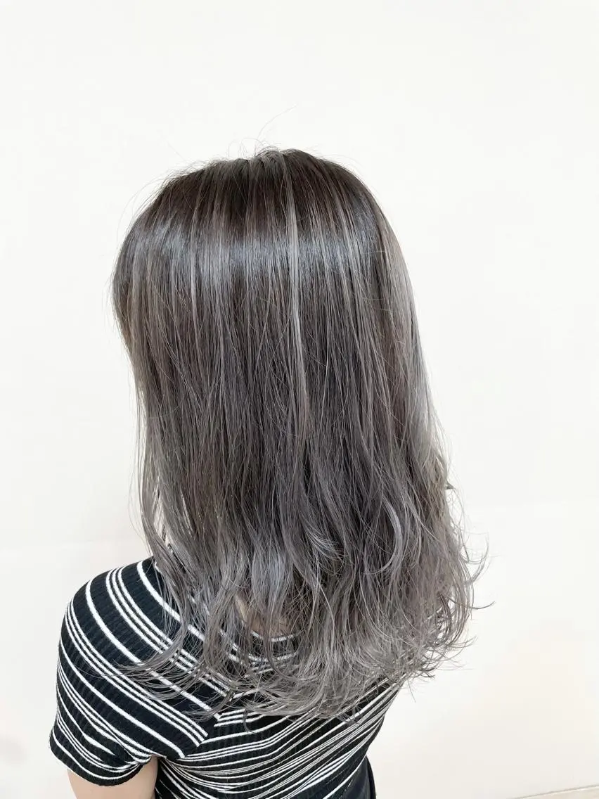 セミロング カラー ヘアアレンジ ヘアカラー トリートメント 【Sweep】おじま のぞみのヘアスタイル