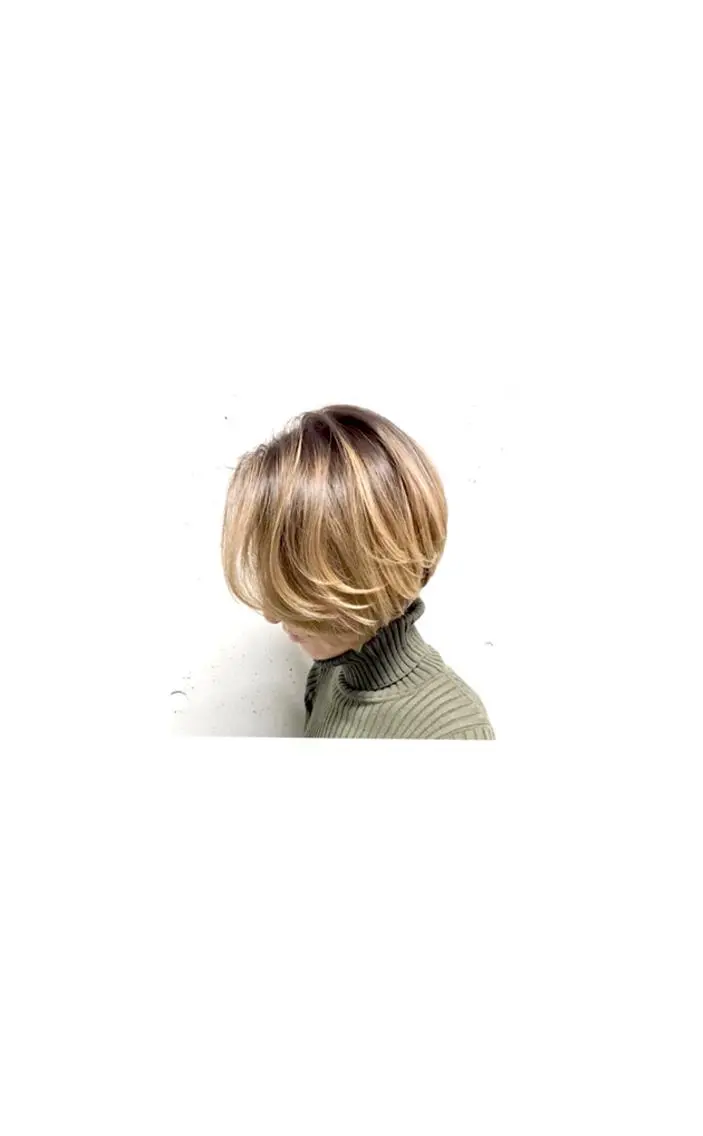 ショート カラー ワタベ ハヤト/ トップデザイナーのヘアスタイル