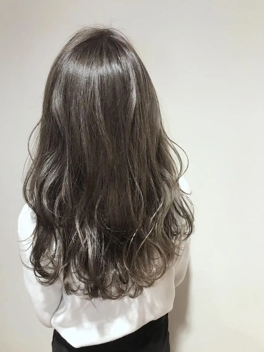 ロング カラー アッシュ アッシュグレー ブリーチ ケアカラー ダブルカラー ヘアカラー トリートメント カラー/髪質改善スペ シャリスト宮本 伸一のヘアスタイル
