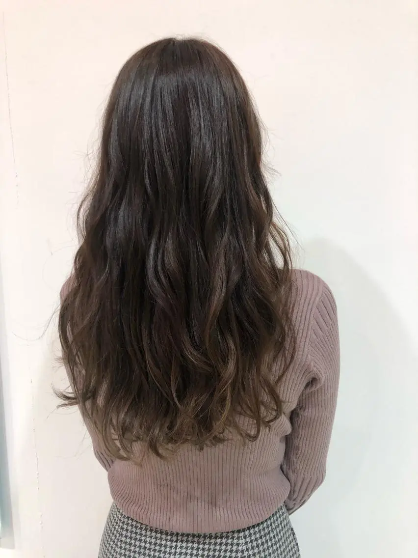 ロング カラー アッシュ ブリーチ グラデーションカラー ヤマモト マイのヘアスタイル