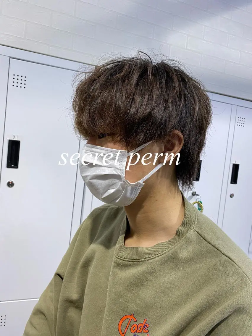 ショート カラー パーマ メンズ ブリーチカラー特化 U-topia小島のヘアスタイル