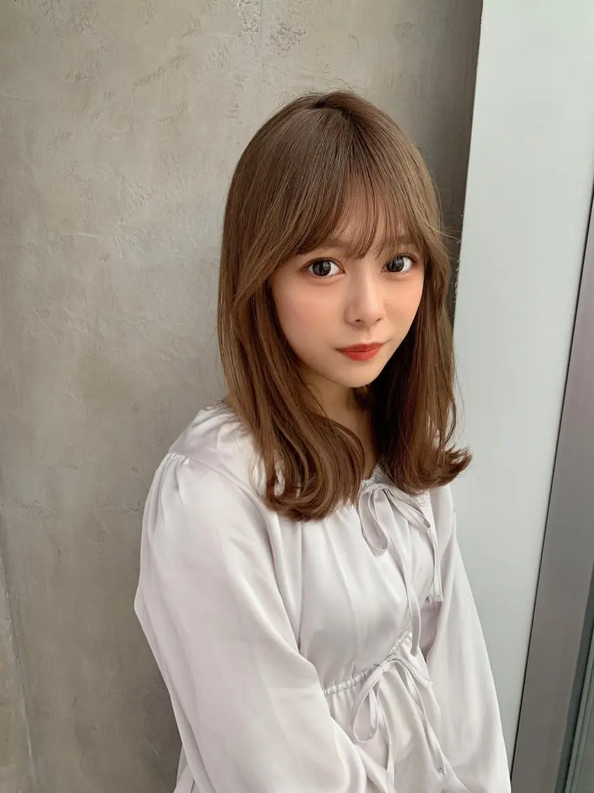セミロング カラー バレイヤージュ ブリーチ ケアブリーチ ダブルカラー ハイライトカラー カット ヘアカラー トリートメント 銀座✨レイヤーカット 顔まわり/坂本亜裟海のヘアスタイル