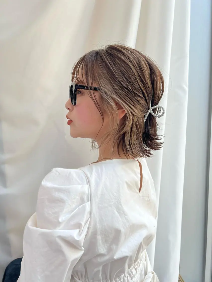 ミディアム カラー ベージュカラー 透明感カラー グレージュ ボブ ヘアカラー トリートメント レイヤー専門家 ダブルカラー修のヘアスタイル