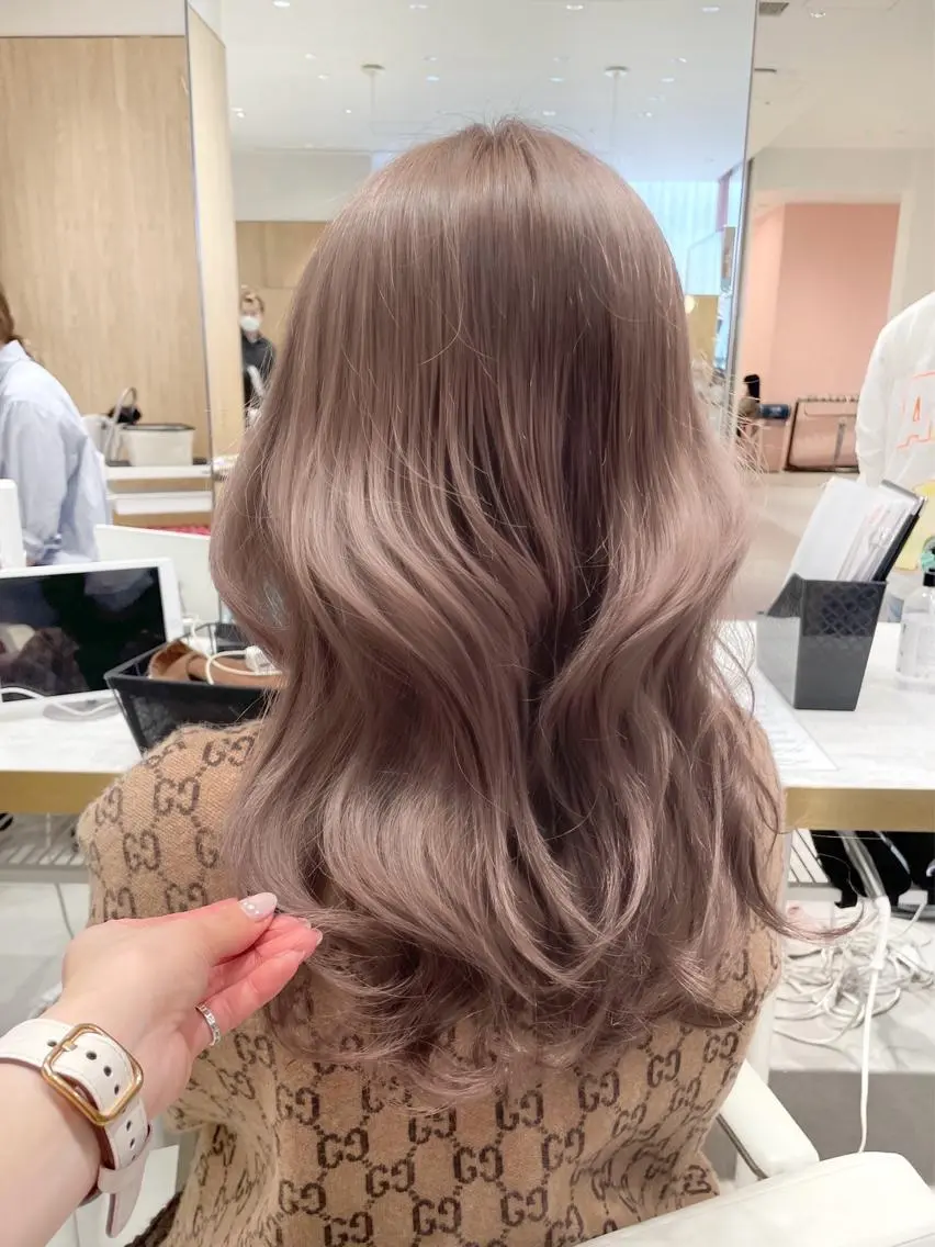 ロング カラー ヘアアレンジ 🤎小顔レイヤー /ベージュ🤎友香のヘアスタイル