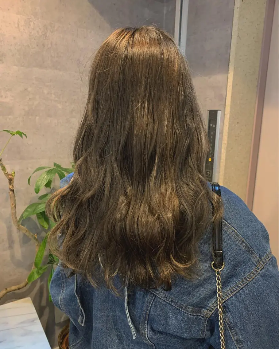 セミロング カラー ベージュカラー ブロンド ブロンドベージュ ヘアカラー 今野 美栄のヘアスタイル