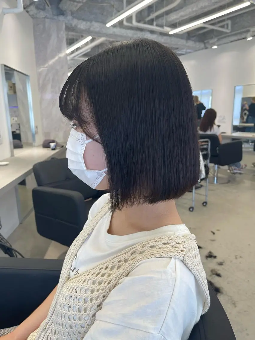 ショート 店長 MANAMI 艶カラー／骨格ボブのヘアスタイル