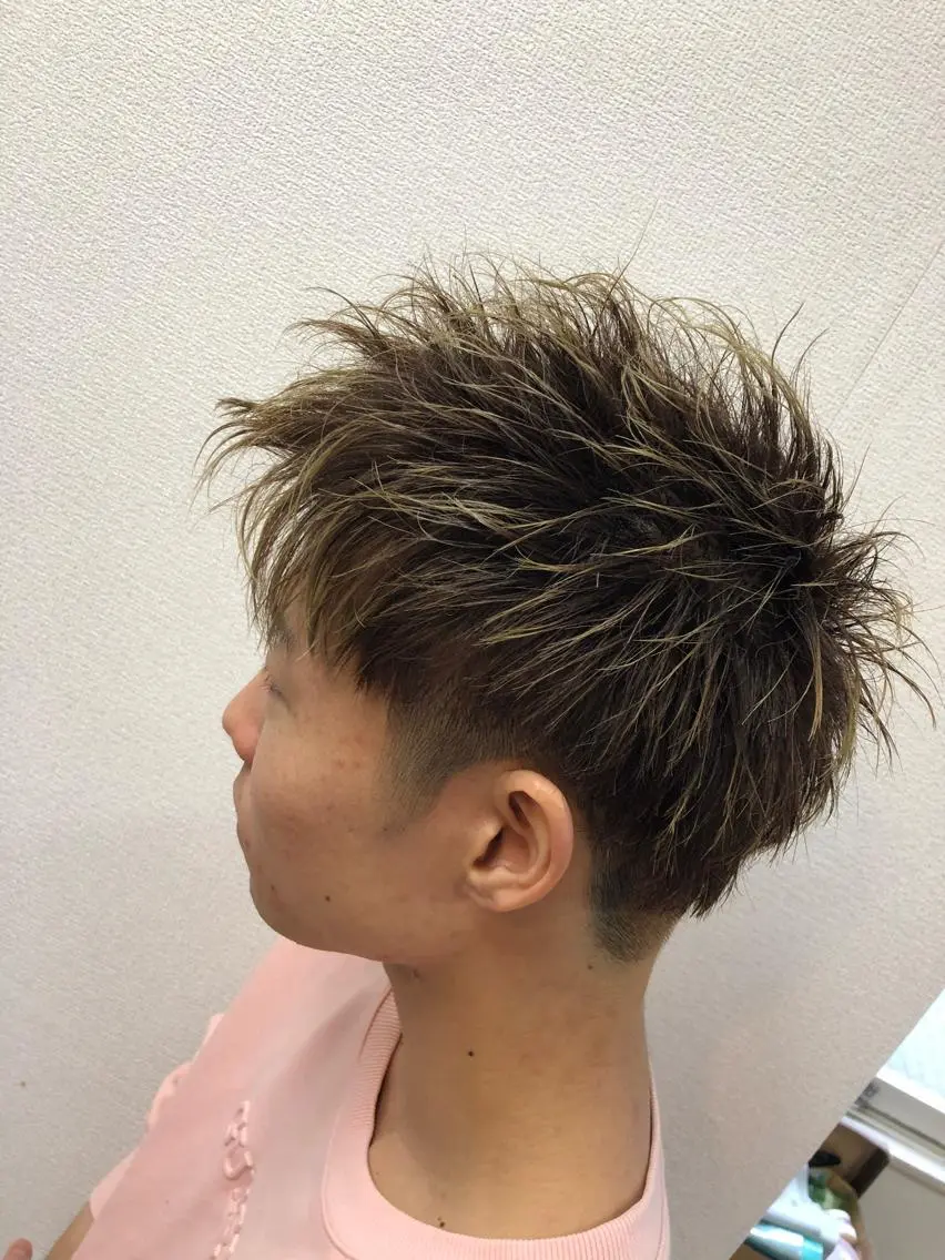 ショート メンズ SHIORI💜口コ ミNo.1艶カラーのヘアスタイル