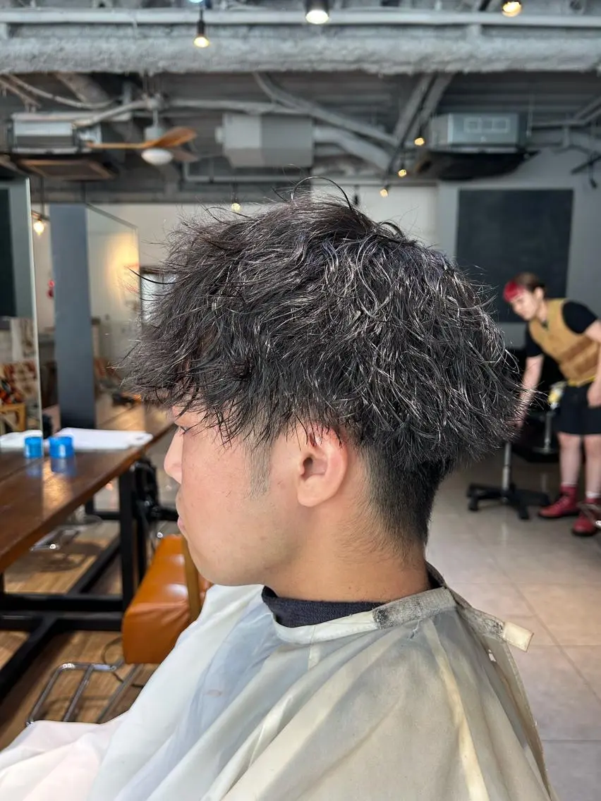 パーマ メンズ カット パーマ 🎨デザイン🥇 美髪・艶髪 日暮千敬のヘアスタイル