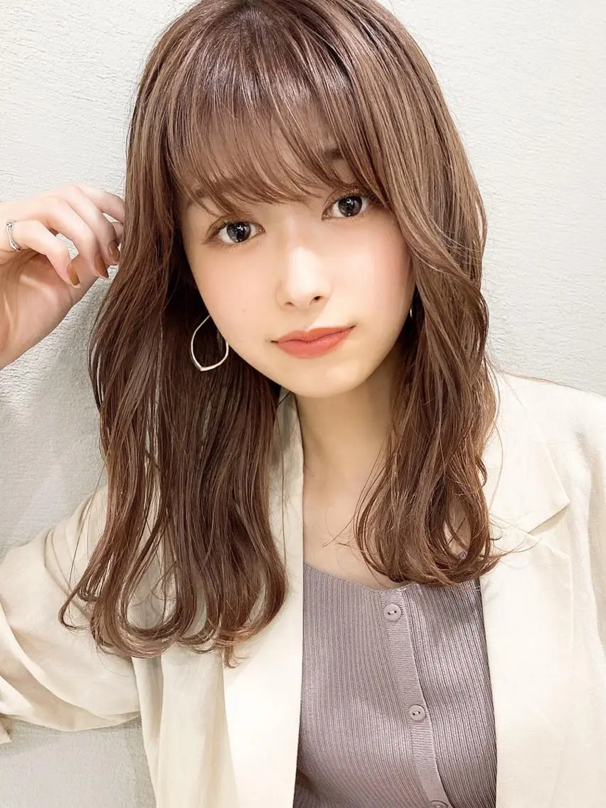 セミロング 艶感透明感カラー 🫧たけ🫧のヘアスタイル