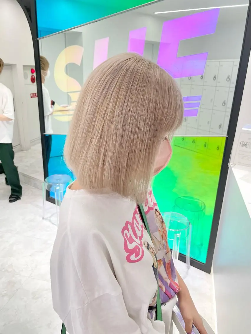 セミロング カラー ヘアカラー トリートメント 🤍💕ブリーチカラ ーAyaka💕🤍のヘアスタイル