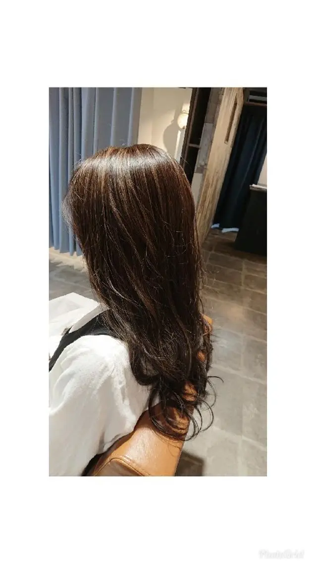 カラー ロング alushe 岡 陽子のヘアスタイル