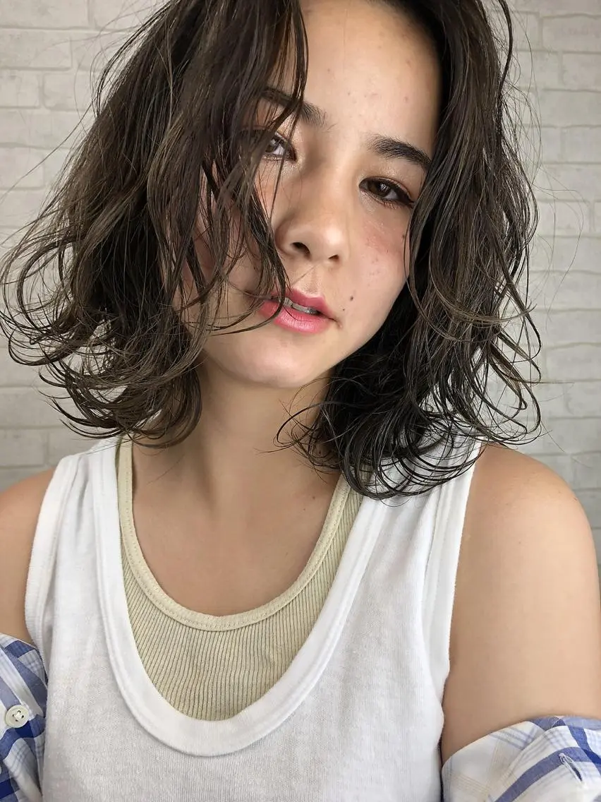 ミディアム カラー カット ヘアカラー トリートメント 一ノ瀬 暁のヘアスタイル
