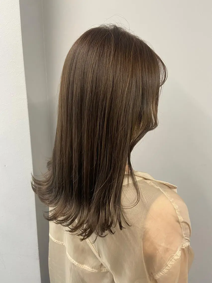 ロング カラー natsumi / N°ariaのヘアスタイル