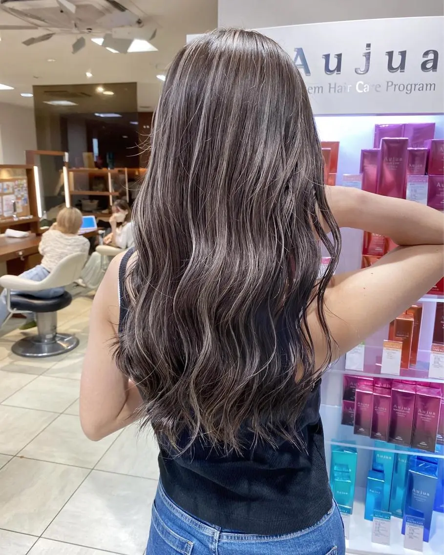 ロング カラー ブリーチ ケアブリーチ ハイライトカラー ハイライト ブリーチ指名No.1 Daikiのヘアスタイル