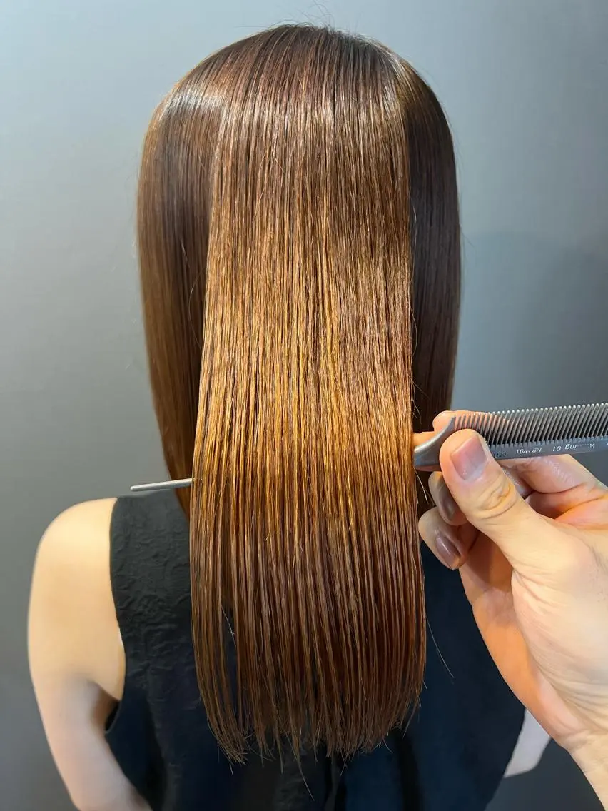 セミロング 髪質改善 ヘアカラー 縮毛矯正 トリートメント ヘッドスパ *くせ毛に特化* 【yun】のヘアスタイル