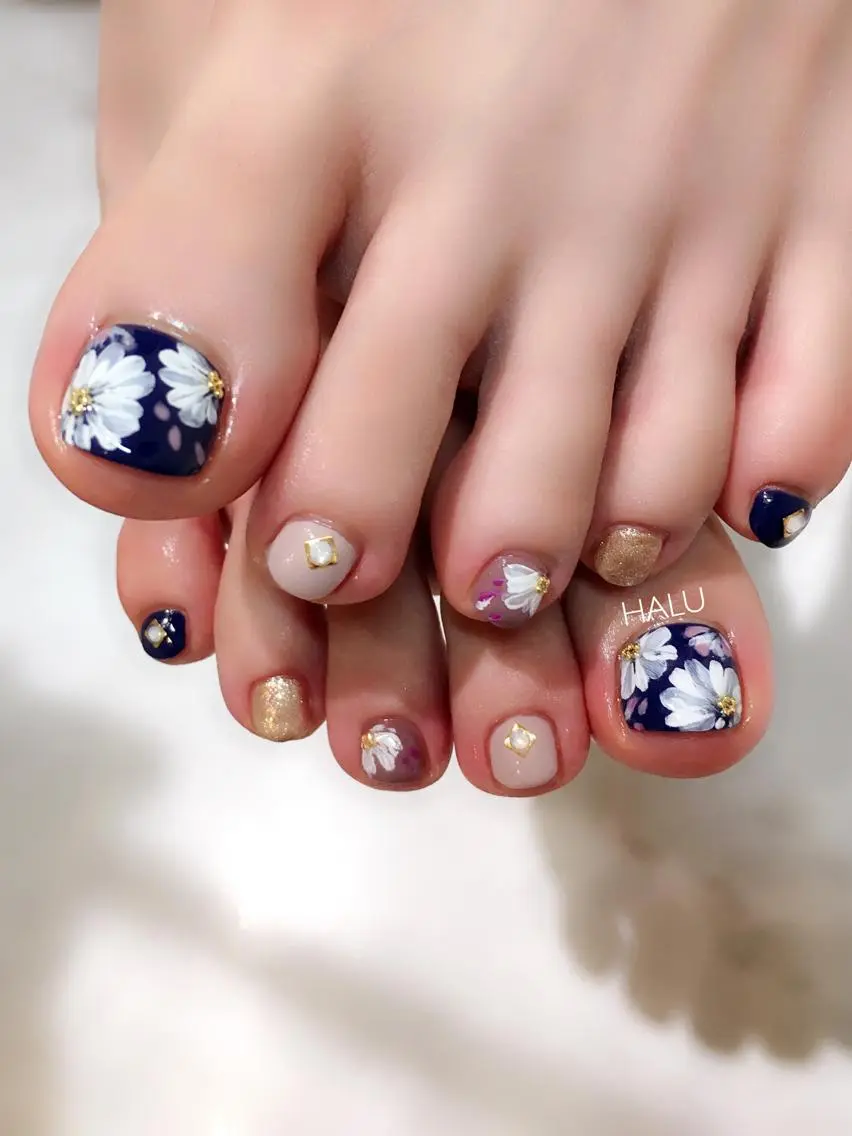 ネイル ネイビー HALU ハルのネイルデザイン