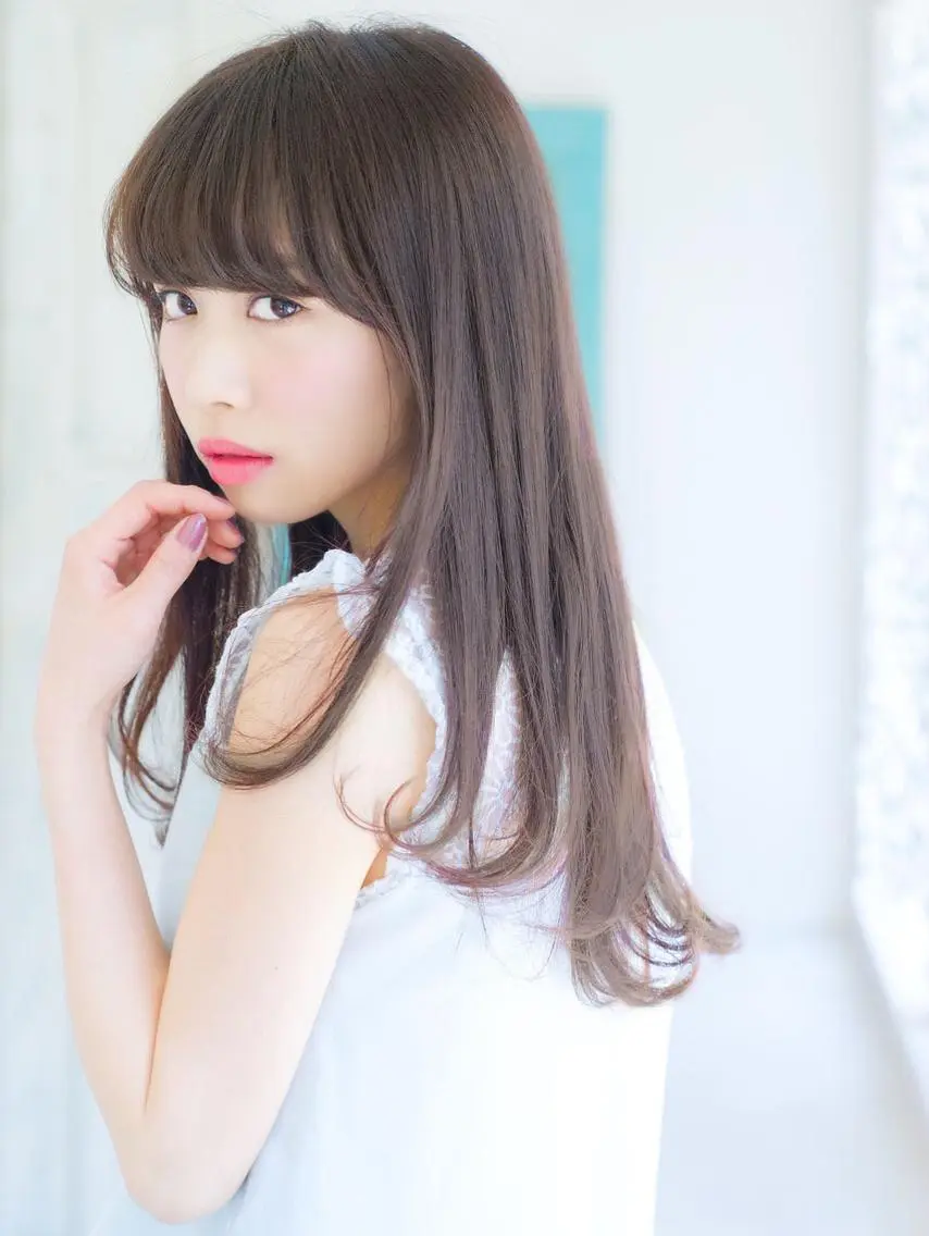 セミロング 髪質改善 縮毛の達人 矢井由真のヘアスタイル