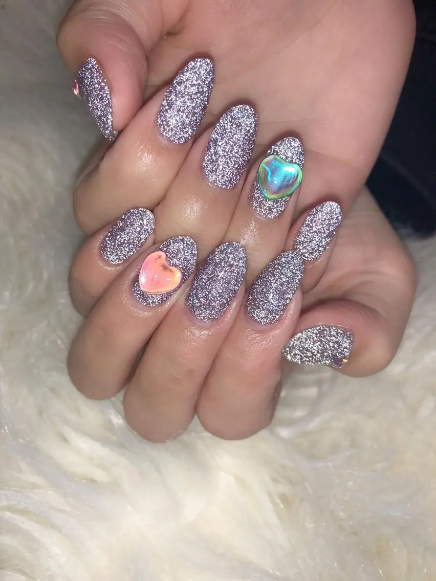 ミディアム ネイル Blowe ニュアンスのネイルデザイン