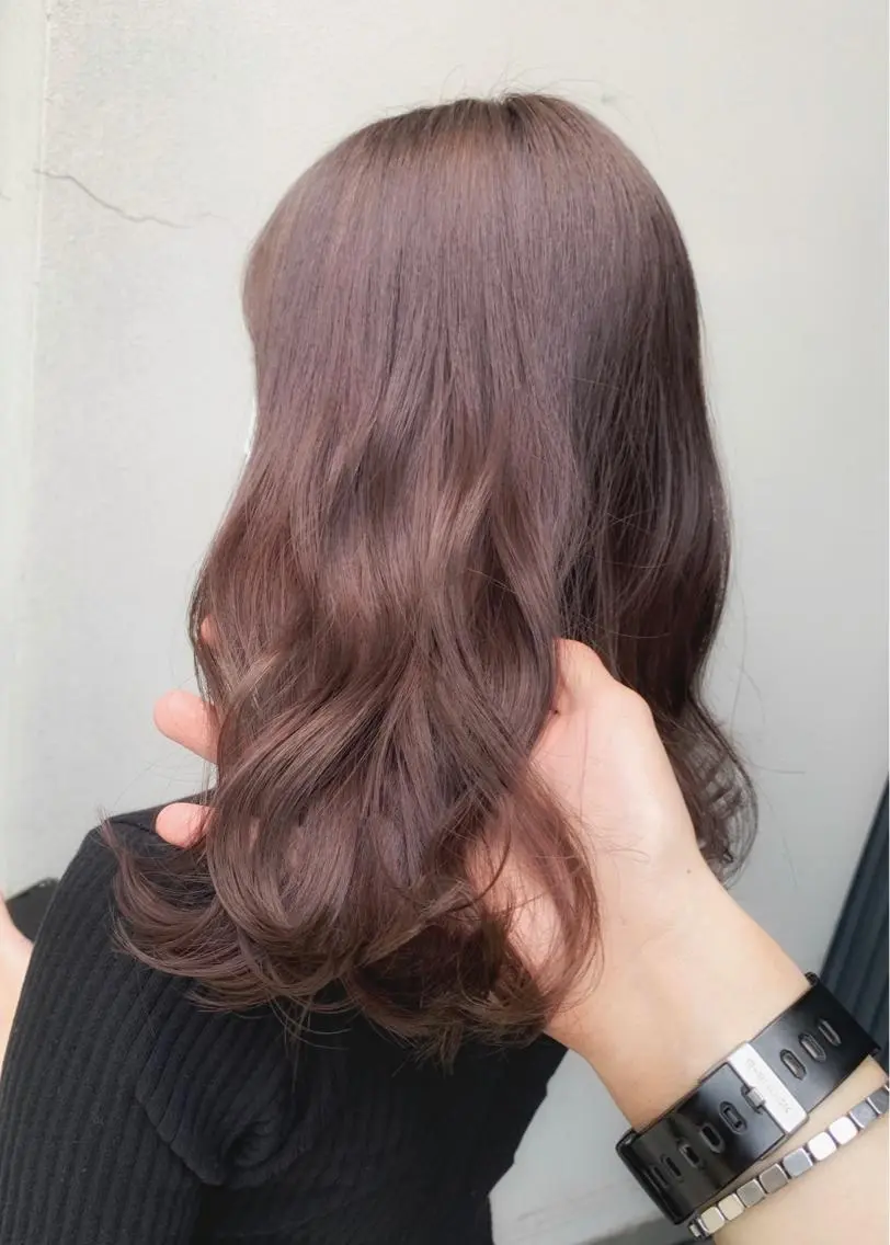 ミディアム カラー ベージュカラー ブリーチ ピンクカラー ピンクベージュ カット ヘアカラー トリートメント 矢野 晃平のヘアスタイル