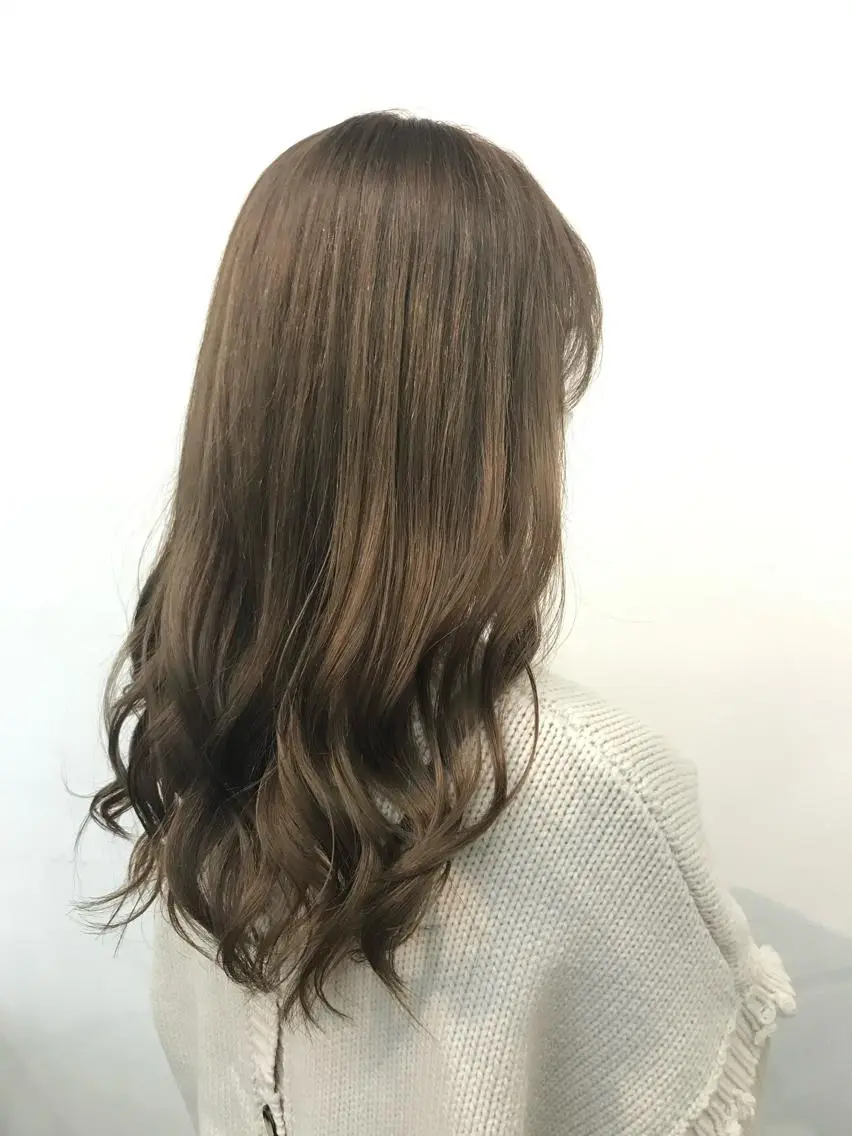 ロング ヘアカラー i sのヘアスタイル