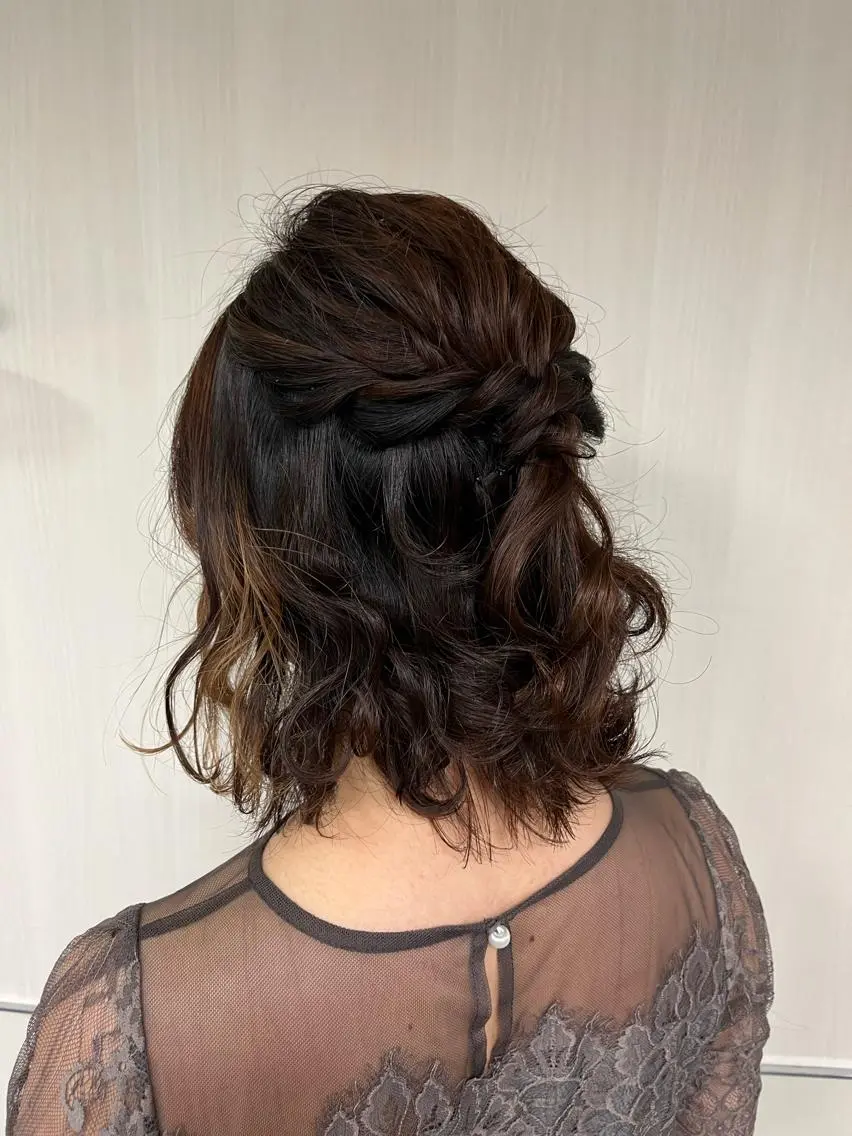 ミディアム ヘアアレンジ ウスイマイコ カット/ケアカラーのヘアスタイル