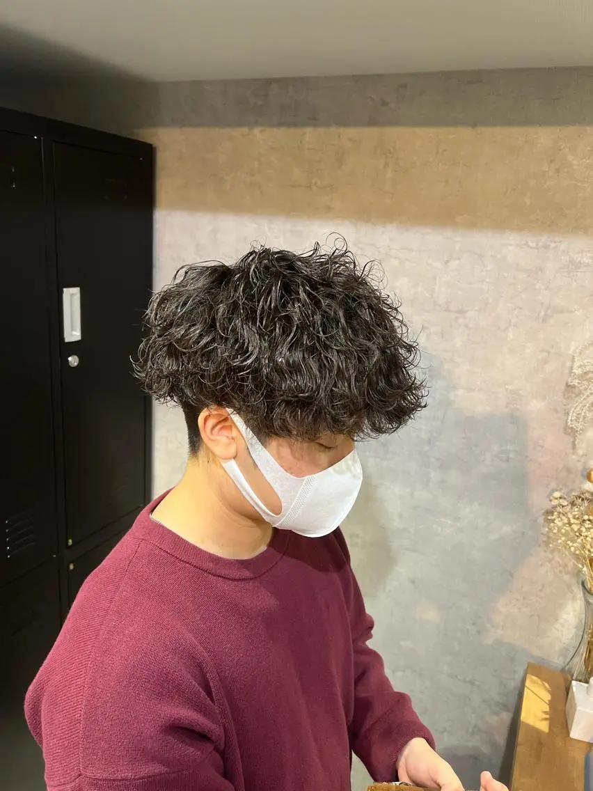 パーマ メンズ パーマ特化美容師 佐藤壮流のヘアスタイル